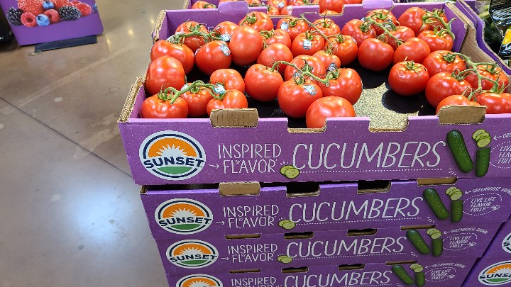 whatmikethinks's tweet photo. @DavidBrody @skeeryjones @TheBrooklynBoys Look at these crazy cucumbers! #youhadonejob #atleastitsnotdill https://t.co/WRmJ5wNHBV