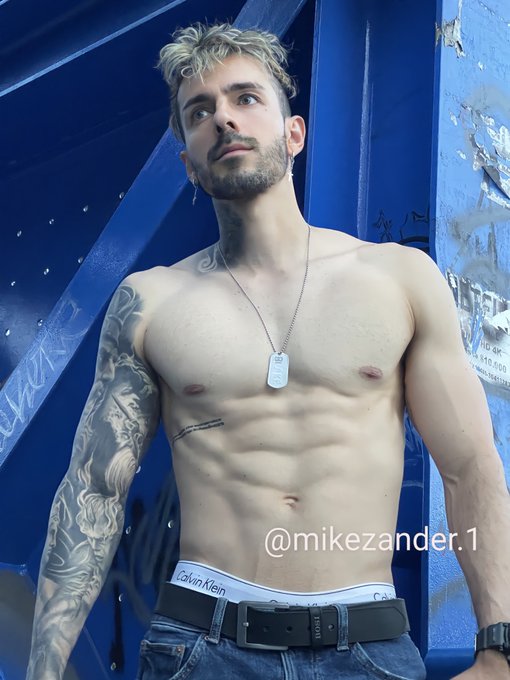 A donde vamos?? 😏 https://t.co/D0o4O98NpP<a href="/tag/mvsales"class="tags"><span>#mvsales</span></a><a href="/tag/mvgayboys"class="tags"><span>#mvgayboys</span></a>