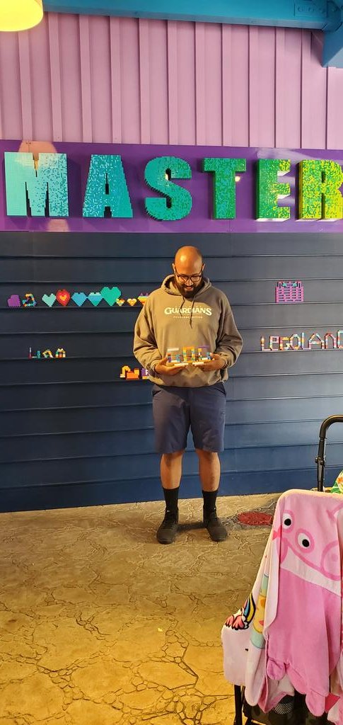 StepFam0001's tweet image. Can we get some @GuildOfGuardian Lego Play Sets in the future 🥺👉🏾👈🏾. 

#WeAreGuardians #W3B #BuildersGottaBuild #NFTCommUnity #AmbassadorLyf #RPGMobile #LegoLand