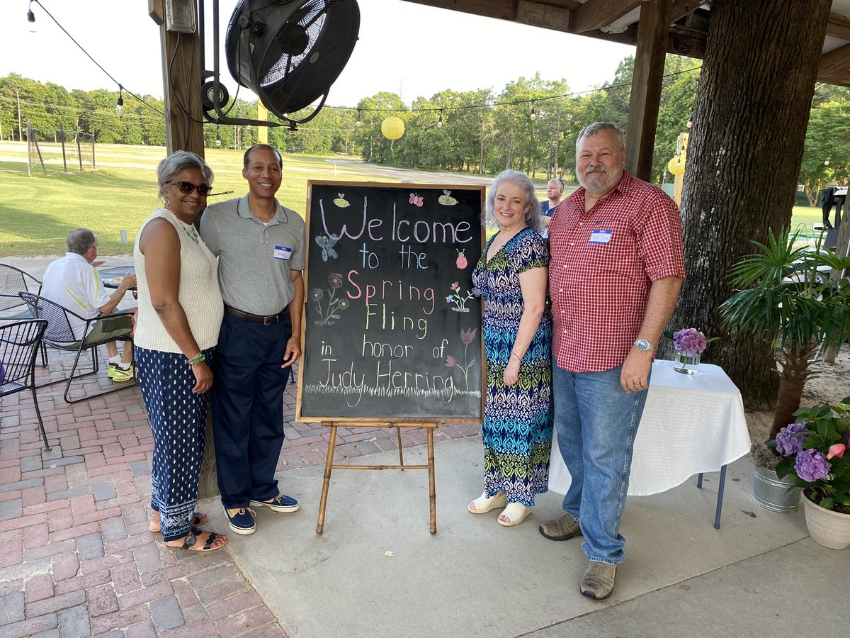 Theresa Counts-Davis tweet media