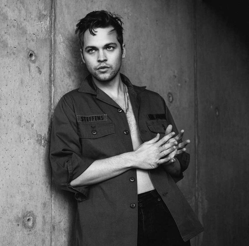 A L E X A N D E R tweet media