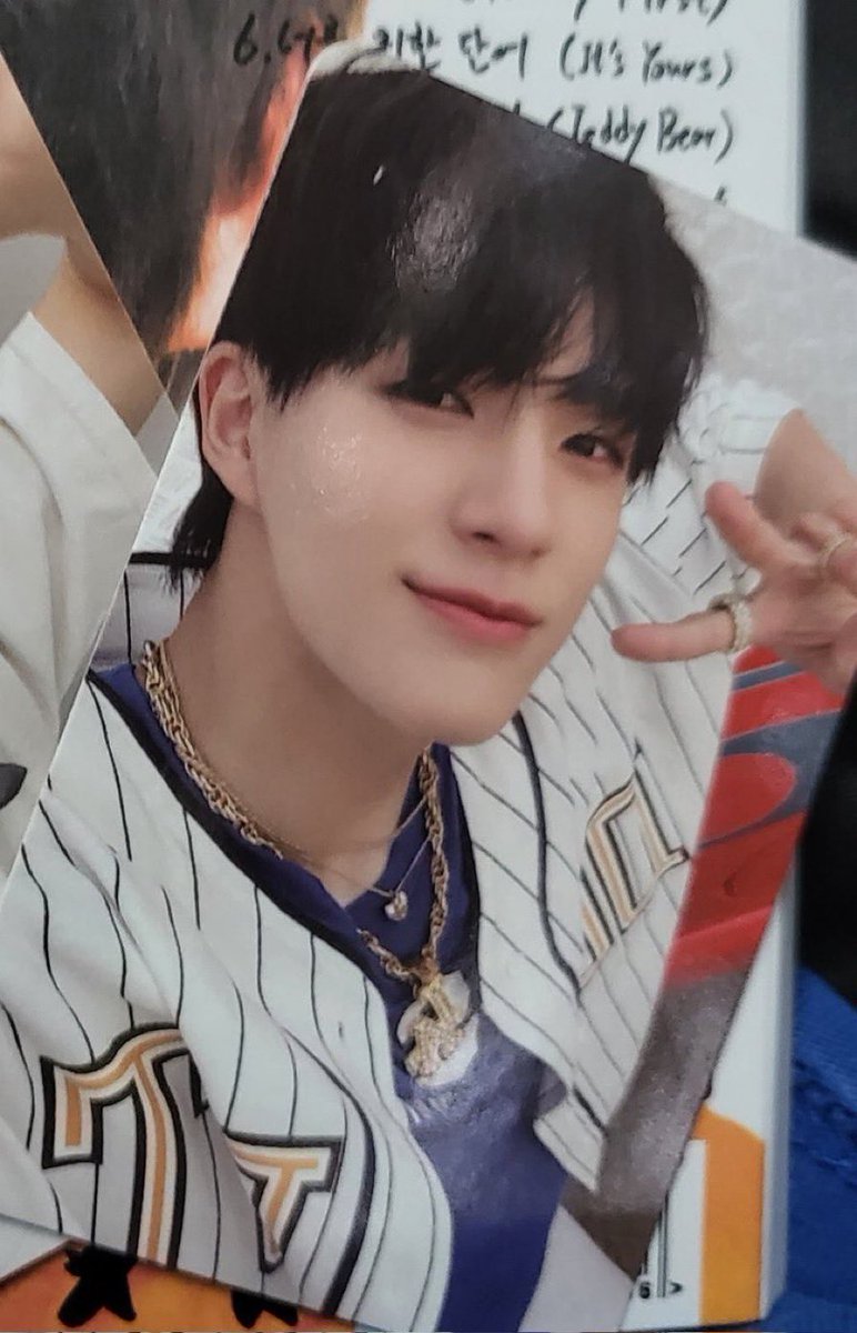 neotanszcart's tweet photo. #JENO digipack selca pc and mixtape pc https://t.co/E8mU9j63LI