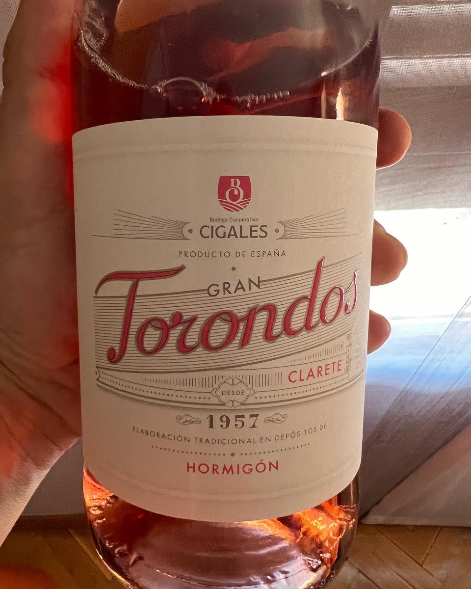 AlonsoHolguinFJ's tweet photo. @DOCigales @Maestro78Fj @realvalladolid Por ejemplo, #Torondos. 🍷 https://t.co/cMiqxTr4D7