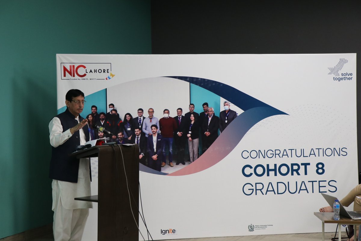 MoitOfficial's tweet photo. Investments of Pakistani startups grew by almost 5 times over 2020, Syed Amin-Ul-Haque said while addressing to NIC Lahore as Chief Guest at LUMS for the graduation ceremony of its eighth cohort.
Press Release Details: https://t.co/EuqdZHCVc7
#MOITT #NICLahore #DigitalEconomy https://t.co/1tOzQgxUqp