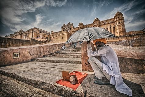 SeymourClearly5's tweet image. "A beggar’s mistake harms no one but the beggar. A king’s mistake, however, harms everyone but the king. Too often, the measure of power lies not in the number who obey your will, but in the number who suffer your stupidity."

(R. Scott Bakker)