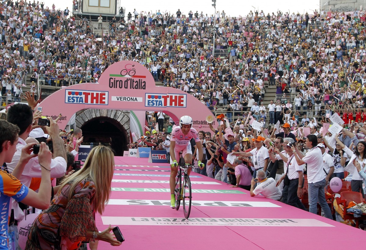 tplblog's tweet photo. Congratulations to Jai Hindley on becoming the first Australian winner of the Giro. Now it's time to digest everything that happened and look into which teams overachieved and which barely showed off their sponsors. #giro #giroditalia #giro105 #giro2022

https://t.co/FrBG4DCYe2 https://t.co/95hHSJUX4f