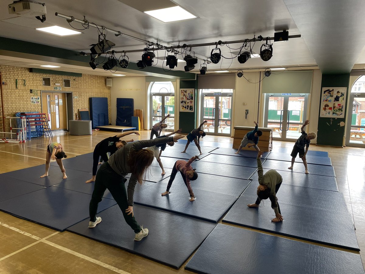 Now it’s time for KS2 to enjoy some gymnastics! <a href="/SHSBoysPrep/">SHS || Boys' Prep</a> <a href="/SHSGirlsPrep/">SHS || Girls' Prep</a> <a href="/AmyMack80846977/">Amy Mackenzie</a>