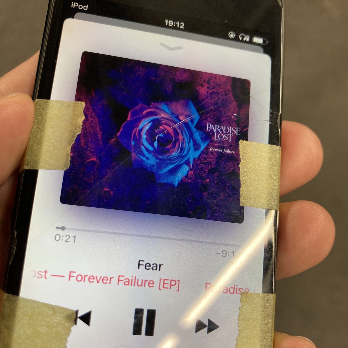 youcharist's tweet photo. "Forever Failure" (single) [September 25th, 1995 MA,wiki]

https://t.co/rhaWvcJBlj…

#PARADISELOST #ForeverFailure #DraconianTimes
#NickHolmes #GregorMackintosh #AaronAedy
#SteveEdmonson #LeeMorris #MusicforNations
#hollywarburton https://t.co/dEq5QHdmK1