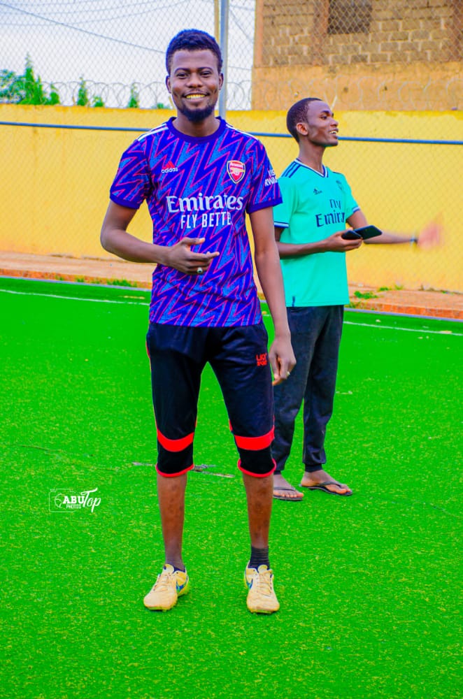 FreshrouN's tweet image. I'm footballer who wll challeng mie