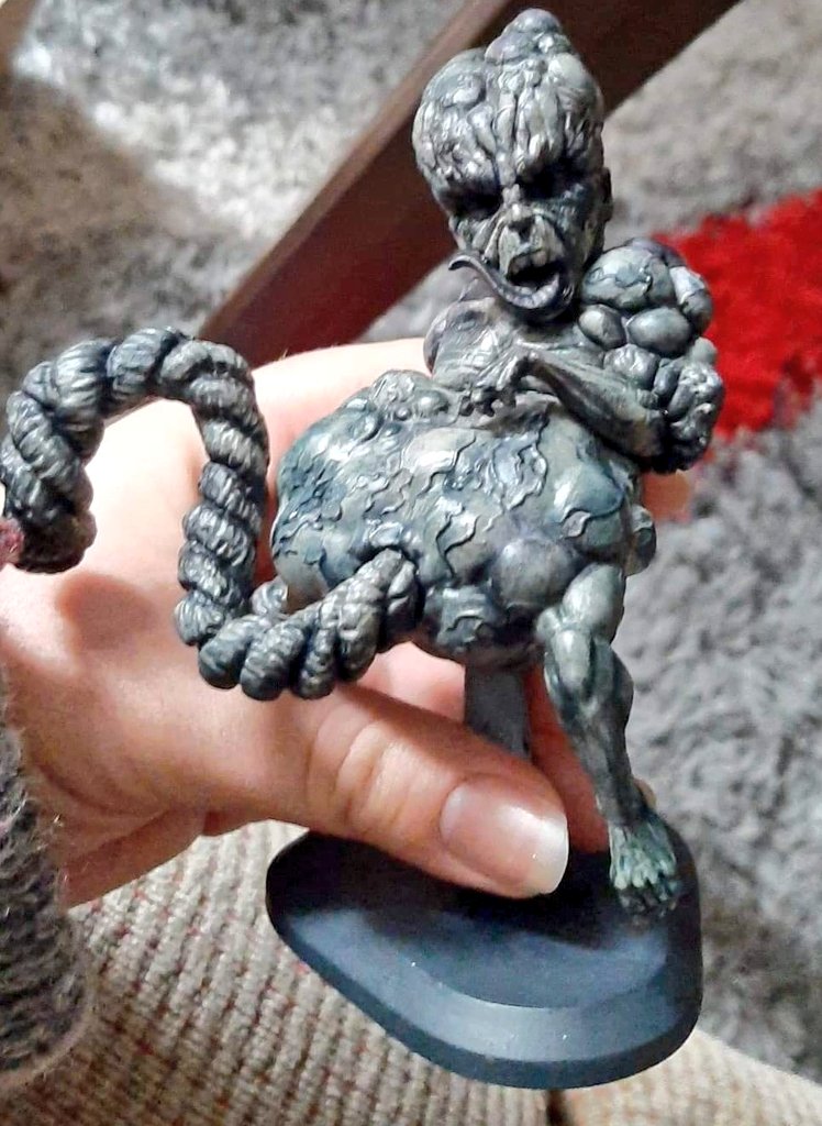 LadyKdubz's tweet photo. Starting Thursday, I am going to do a #miniaturepainting series on #twitch! While I am still figuring out the photography, here is a #SneakPeek at the kind of thing to expect on https://t.co/hK95CzCvVB! #DnD #SupportSmallStreamers #warhammer40k #painting #art #ThursdayMotivation https://t.co/CAHogRfpyn