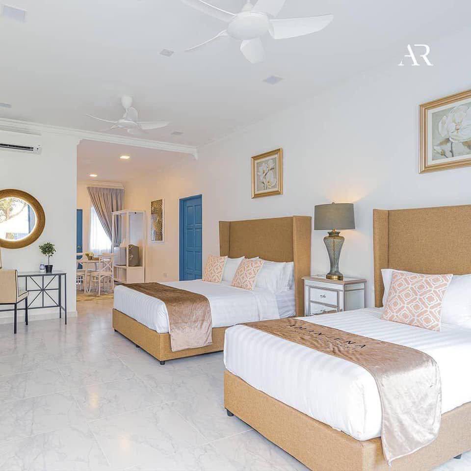 jomtravel_'s tweet photo. The Amanjena Resort, Melaka

Wahh, Santorini dekat Malaysia ni! Ada pool, lagi menarik la tempat ni untuk santai2 dengan keluarga kan.😍🥰 https://t.co/FVxOQT2HXd