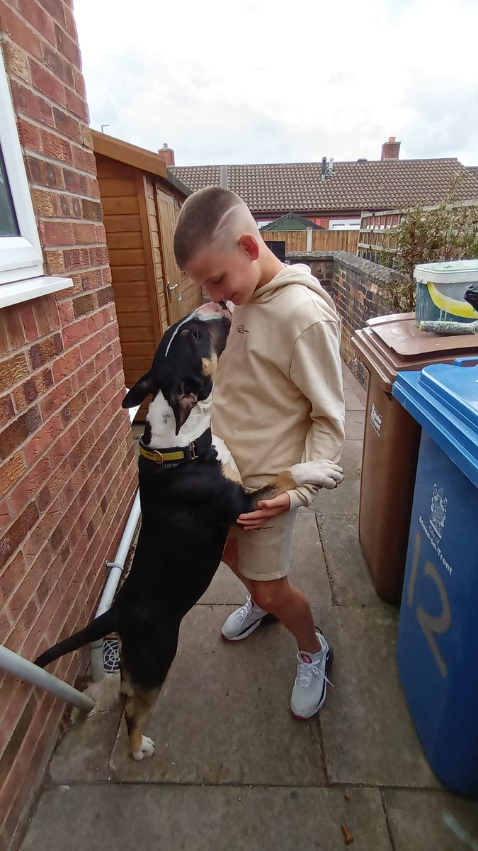 Jude meeting Big Frank for the 1st time today!😍