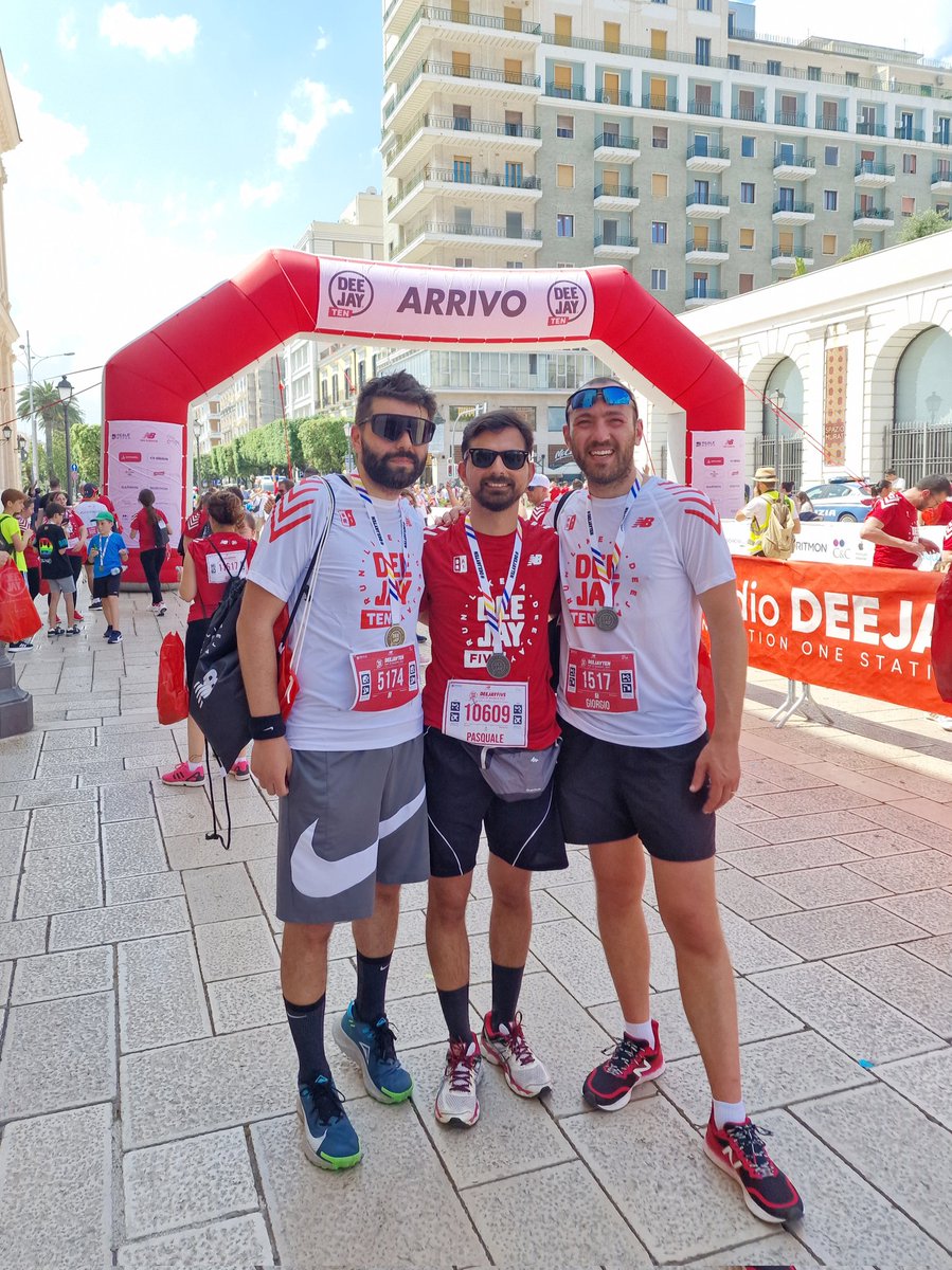 domynus23's tweet photo. #deejayten #deejaytenbari @radiodeejay 😎👋 https://t.co/G7ZrUKAtG1