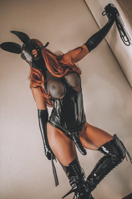 Need someone to submit to me 😈 #strapon #mistressworship @PeggingOnly @peg_lover @MistressPromo_ @MistressEsme<a href="/tag/strapon"class="tags">#strapon</a><a href="/tag/mistressworship"class="tags">#mistressworship</a>