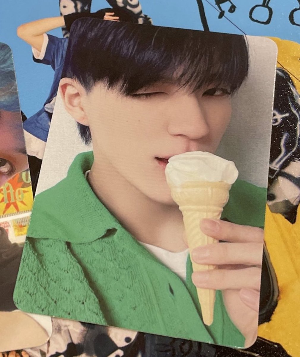 puppynonojung's tweet photo. เซลฟี่กับขนมที่ชอบ  😉 https://t.co/BIfdA9tPTT