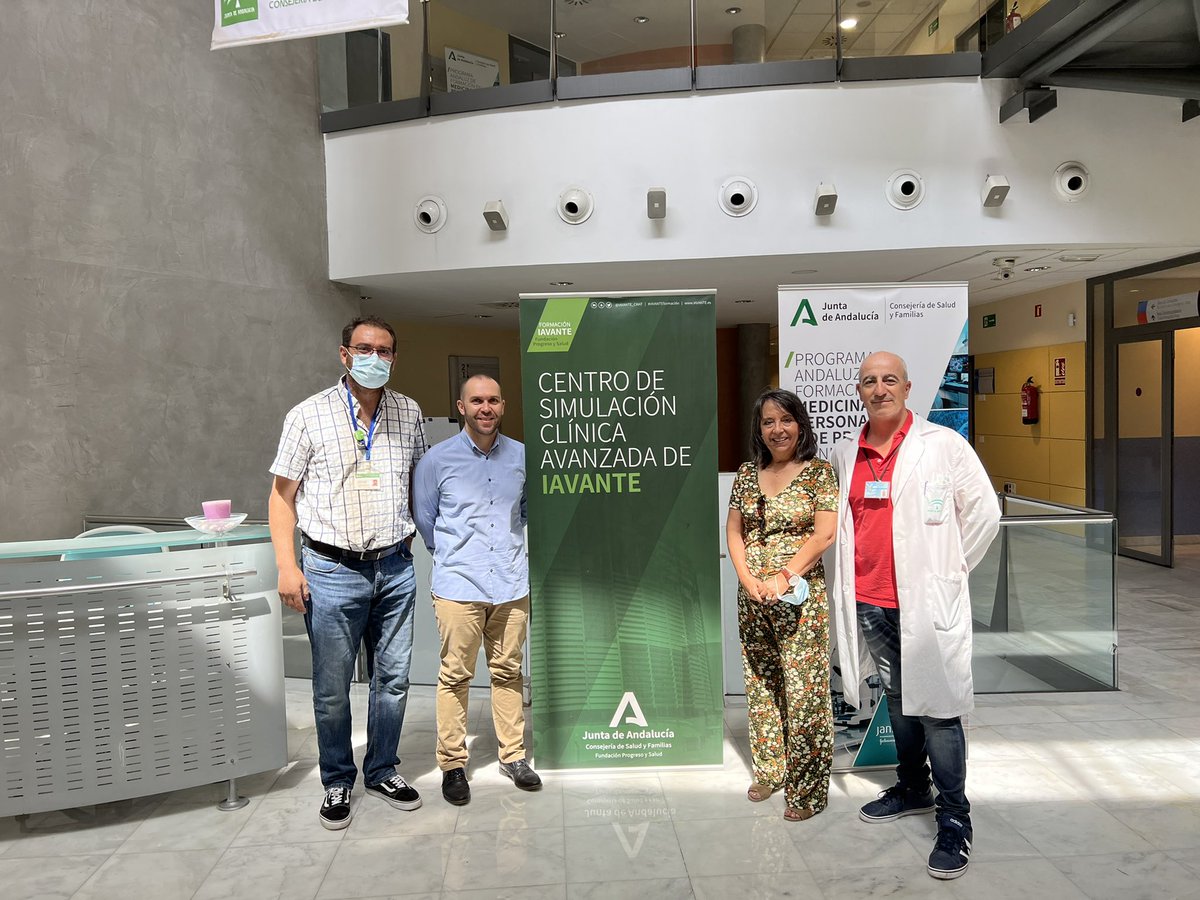 pacopepegg's tweet photo. Visita a @IAVANTE_FPS  de compañeros de la @esenfc junto a @rfcastill  de la @CanalUGR https://t.co/9j8epF7tI9
