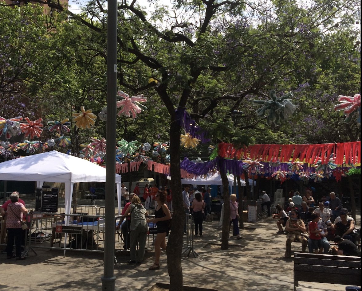📣 Tornen les Festes del Comerç al carrer!

🛍️ Donem suport al comerç de proximitat acompanyant-los dissabte, 11 de juny. Desenes de botigues trauran els productes al millor preu 👉 ow.ly/NtNj50JixCU

<a href="/EixSantAndreu/">Eix Sant Andreu</a> @saacsagrera <a href="/Comerciants11S/">ComerçOnzeSetembre</a> <a href="/santandreunord/">Sant Andreu Nord Comerç</a>