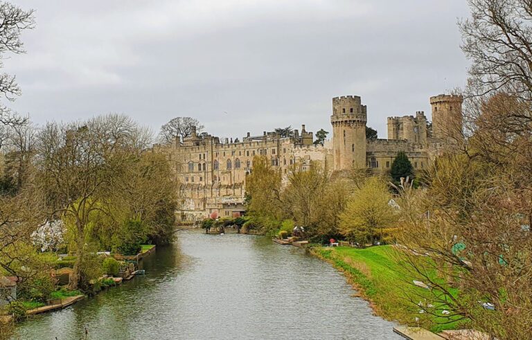 RJonTourUK tweet media