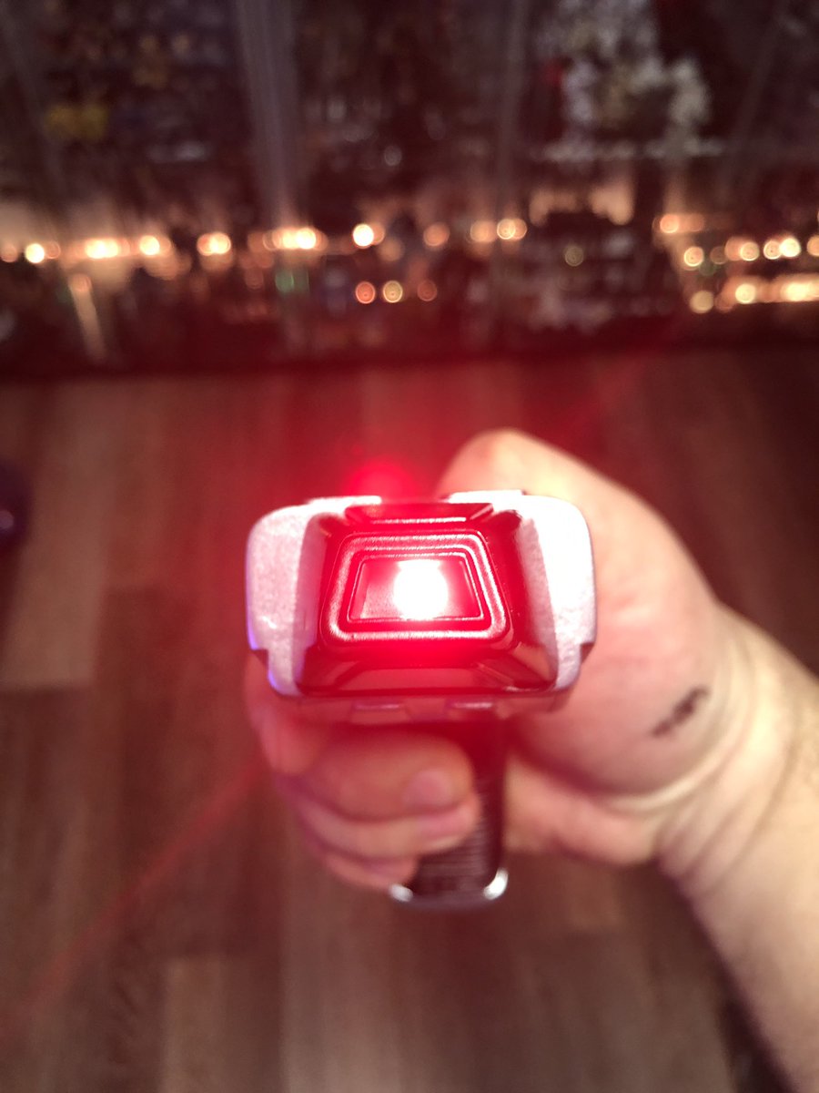 GeekToyLove's tweet photo. All buttoned up and everything still works. This Starfleet Type 2 Phaser (Boomerang) is all done and can ship out Tuesday. Body by Stapleton, electronics you GMProps
#2022Commissions #GeekDen #StarTrek #StarTrekVoyager https://t.co/02eN174Oaj