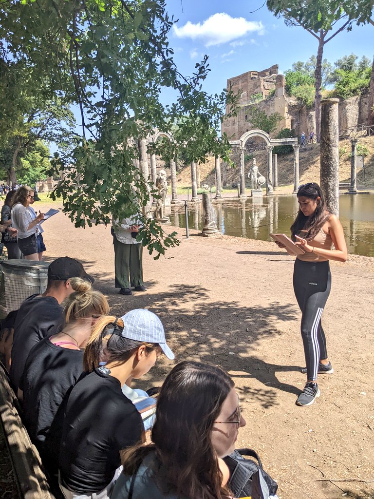 Classics22FSP's tweet photo. 1 daytrip, 2 amazing villas! ⛲🏛️⛲
Yesterday, @Classics22FSP headed east to #Tivoli for our last #archaeology excursion outside of #Rome. Adam + Isabella showed us around #Hadrian's enormous #villa complex, presenting on the 'Maritime Theater' &amp; the #Egyptian-style 'Canopus.'
1/ https://t.co/4xvMadXoxO