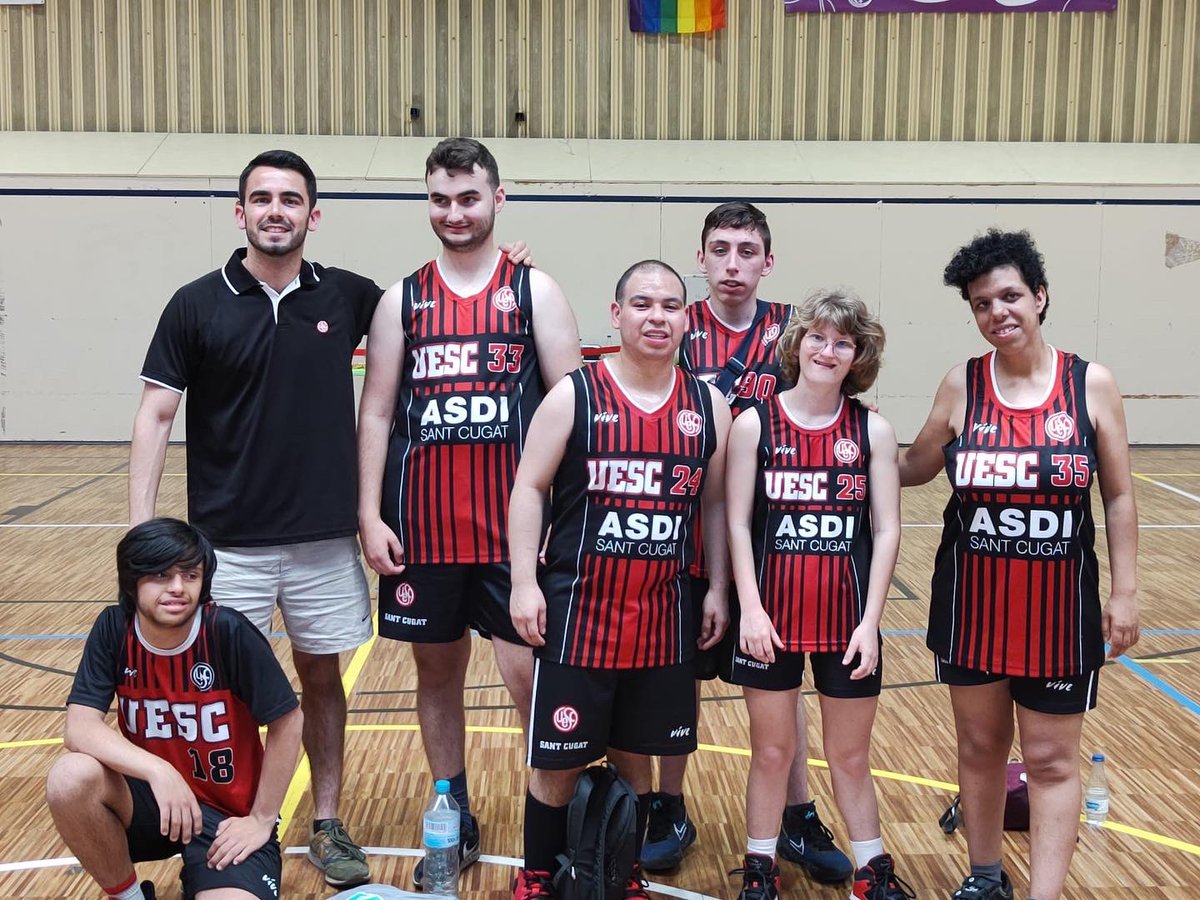 UESC_SantCugat's tweet photo. #UESCASDI @capacitatsdiferents • TORNEIG II Secials Cup - Montornès 🏀
Oriol 🗣”Grandíssima actuació del nostre equip UESC ASDI al torneig de Montornès. Hem pogut anar-hi només amb 6 jugadors que han lluitat de valent als tres partits.
Tots els partits han estat molt https://t.co/9Hx0ajCrrO