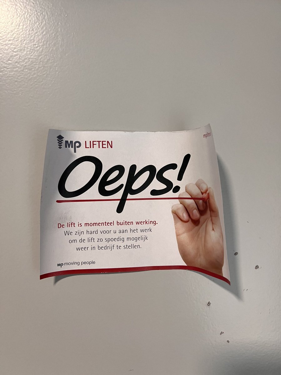 Na 9 maanden zonder liftknopje op onze verdieping (10e!) hebben we toch zeker drie weken kunnen genieten van een werkende lift. Nu staan ze sinds gister allebei uit. Ik kan met wat gemopper prima traplopen, maar buren met rollators en kinderwagen hebben die lift nodig MVGM!