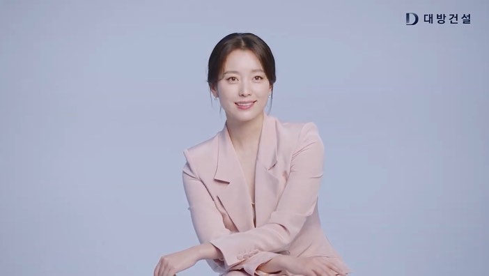 isbabimutd's tweet photo. สวยงาม 🥰 #HanHyoJoo https://t.co/f1LXztgSHm