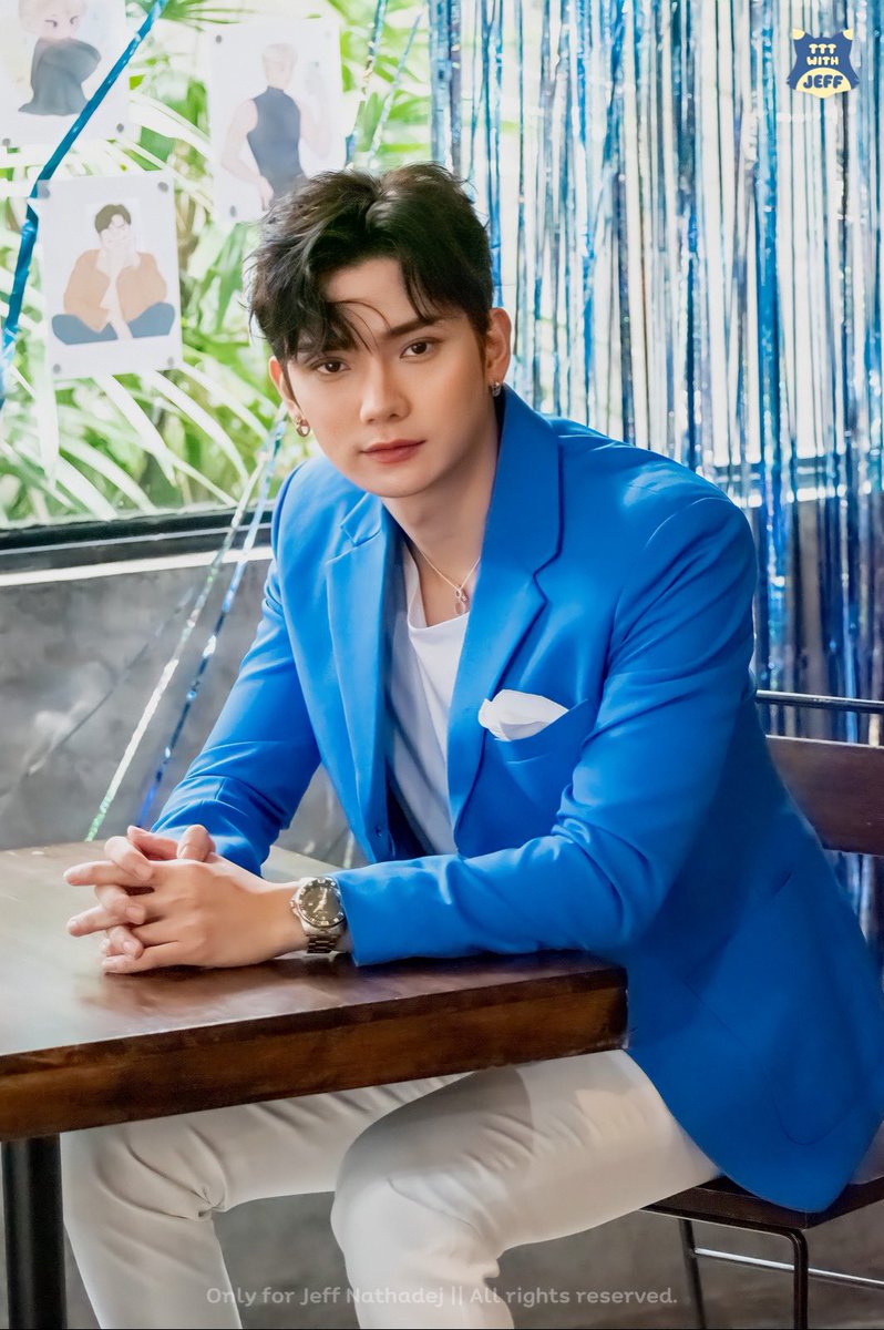 tttwithjeff's tweet photo. คุณบอสแวะมาตรวจงานที่คาเฟ่และแกล 💙

#nathadej #หมี่เย็นเพิ่มเส้น 
#flywithnathadej0525 https://t.co/8HS8jko6aM