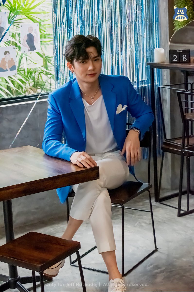 tttwithjeff's tweet photo. คุณบอสแวะมาตรวจงานที่คาเฟ่และแกล 💙

#nathadej #หมี่เย็นเพิ่มเส้น 
#flywithnathadej0525 https://t.co/8HS8jko6aM