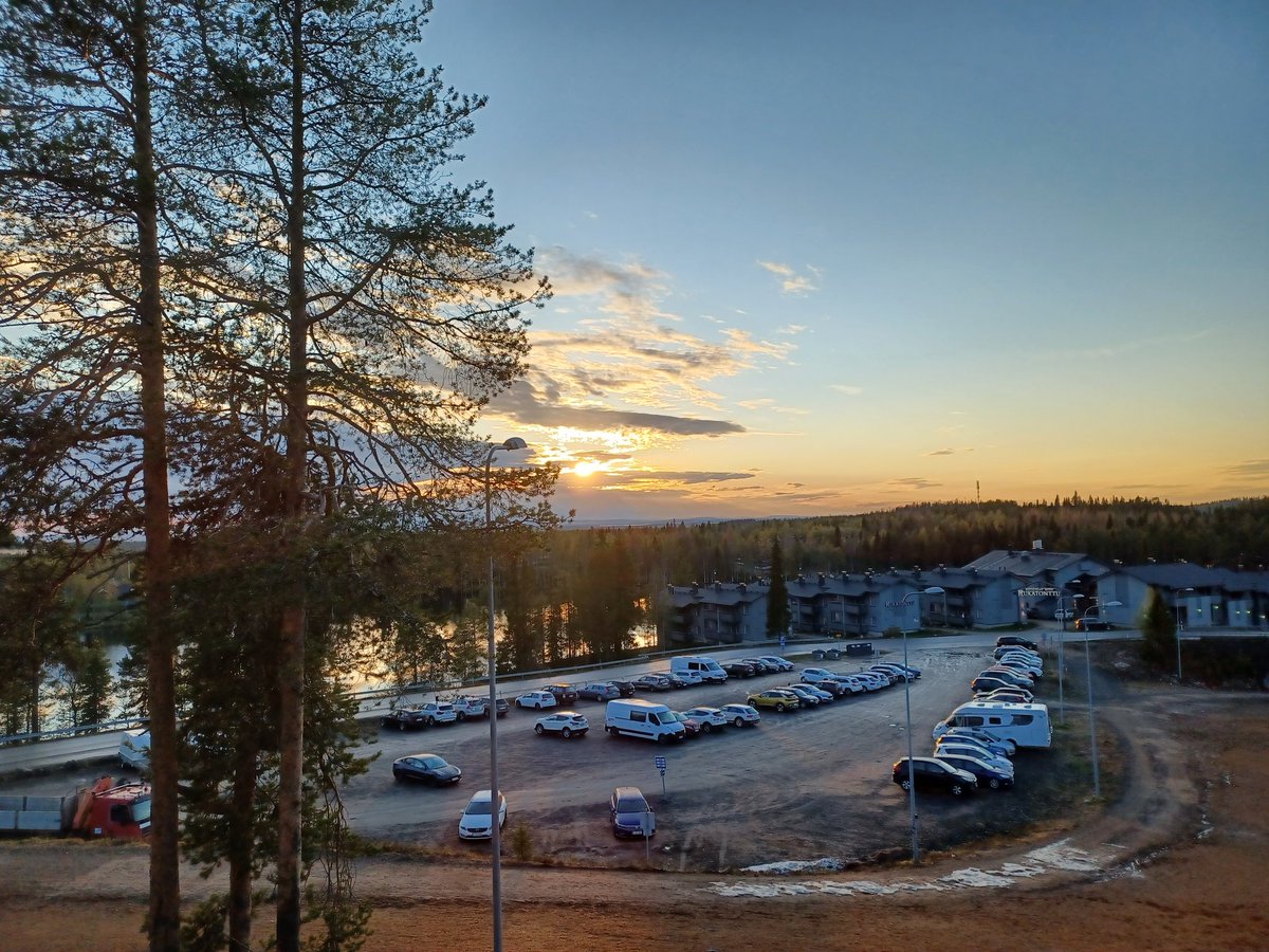 ambrowoll's tweet photo. Kiitos Ruka, kiitos Kuusamo, kiitos Oulanka! Olitte taas hyviä meille. Toivottavasti tapaamme taas ensi vuonna.
@nutsfi, @EppuLumme & co järjestivät taas kerran mahtavat #polkujuoksu'bileet, joihin on kiva tulla uudestaan.
#nutskarhunkierros #nutskk #karhunkierros #oulanka https://t.co/HMiazFT1WC