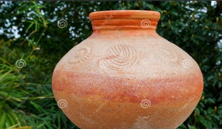 ReliaTulsi's tweet photo. @engineers_feed Filling pot by tap water....Best way and feeling https://t.co/Y5tyxo4dzN