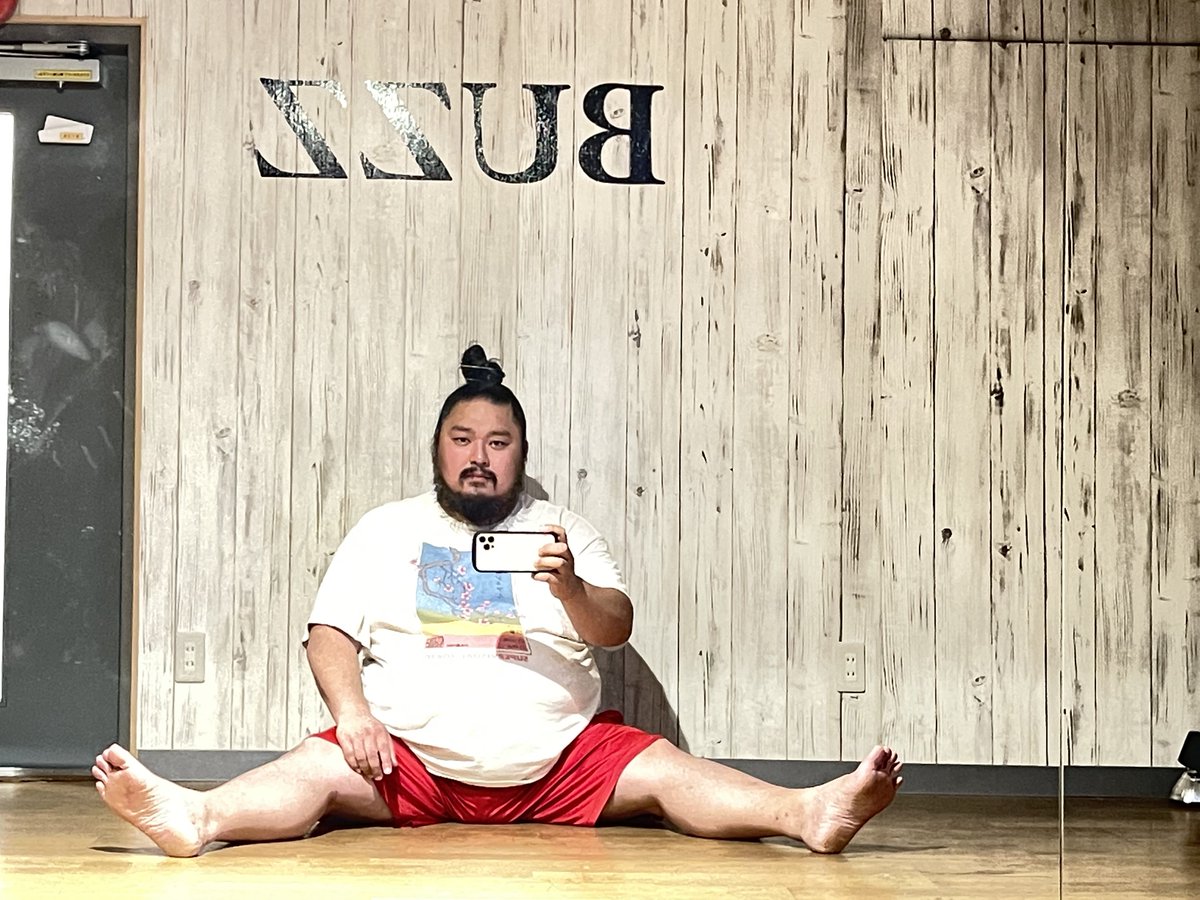 takato_yonemoto's tweet photo. 自分とミーティング。 #actinglesson https://t.co/5OqbW8NDXV