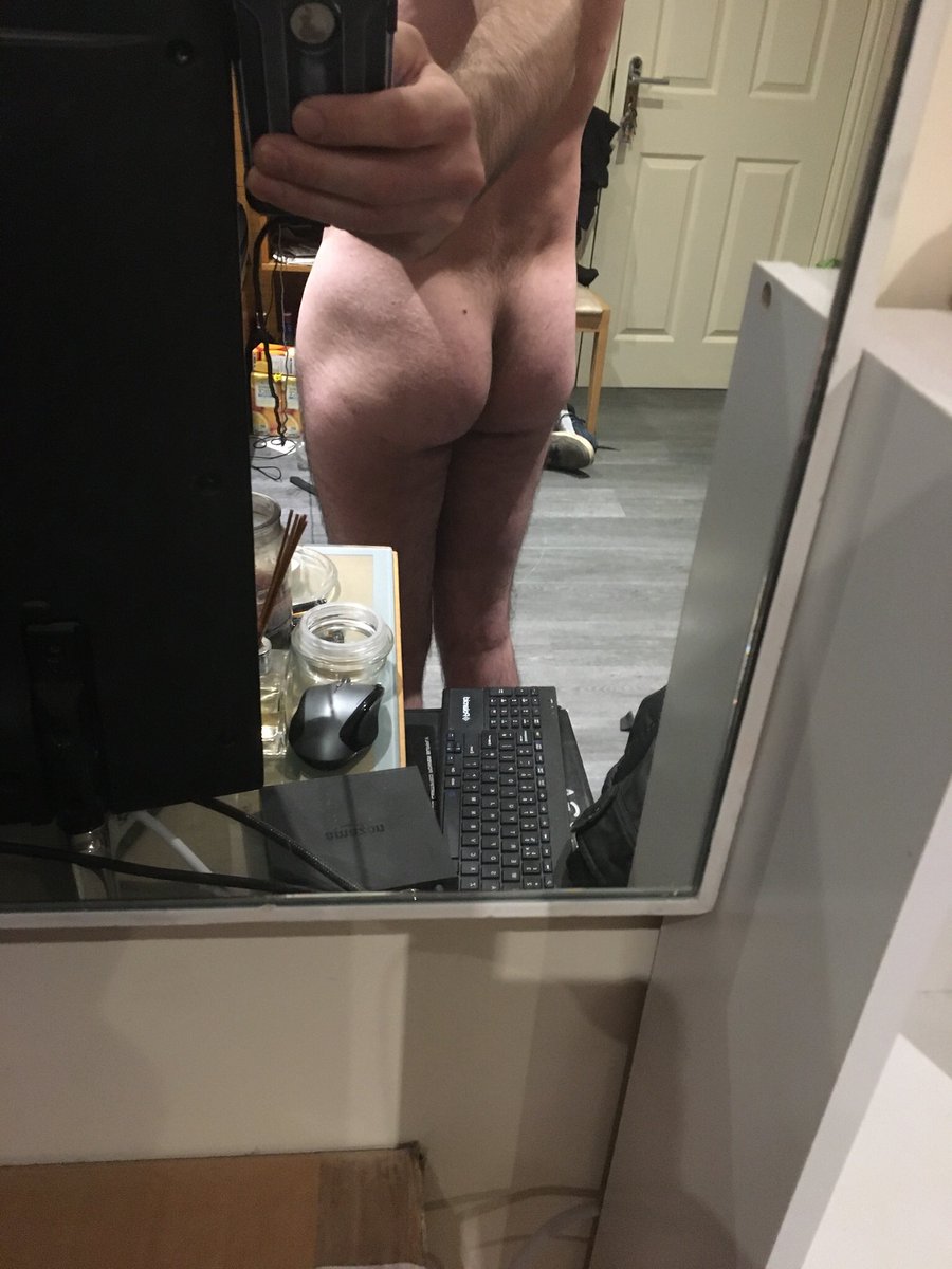 g33kyb0y's tweet photo. My ass without shorts … 😏 #hotmen #ukguys #ukguy #fansly #onlyfans #cute #geeky #bodypositive #nsfw #ass #bum #allnatural #juicy https://t.co/jCzVT758KQ