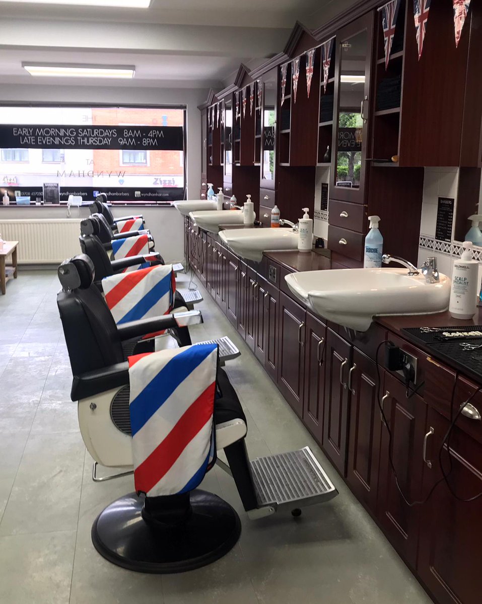 Remember we NEVER open Bank Holidays or Sundays.

Appointments not always necessary but preferred.
Tel 01708457050

#barbers #Hornchurch #Essex 
#Jubilee
