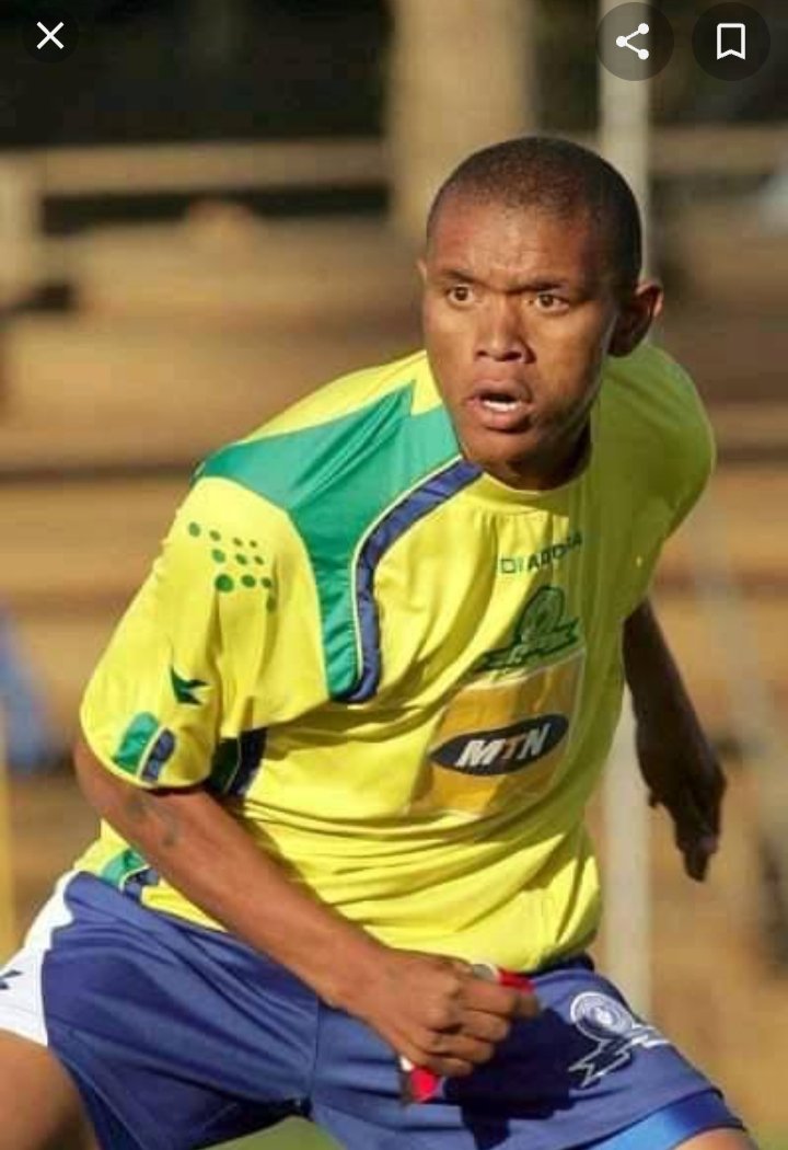 SaddamMaake's tweet photo. TjoviTjo, I choose to say #Bakae where are you, they used to intertain supporters week in week out, Mzansi Africa we have many talented players, players must respect their jobs and protect their talents, I'm sorry to make example about them but we historical will always remain https://t.co/zNdieQZNlV