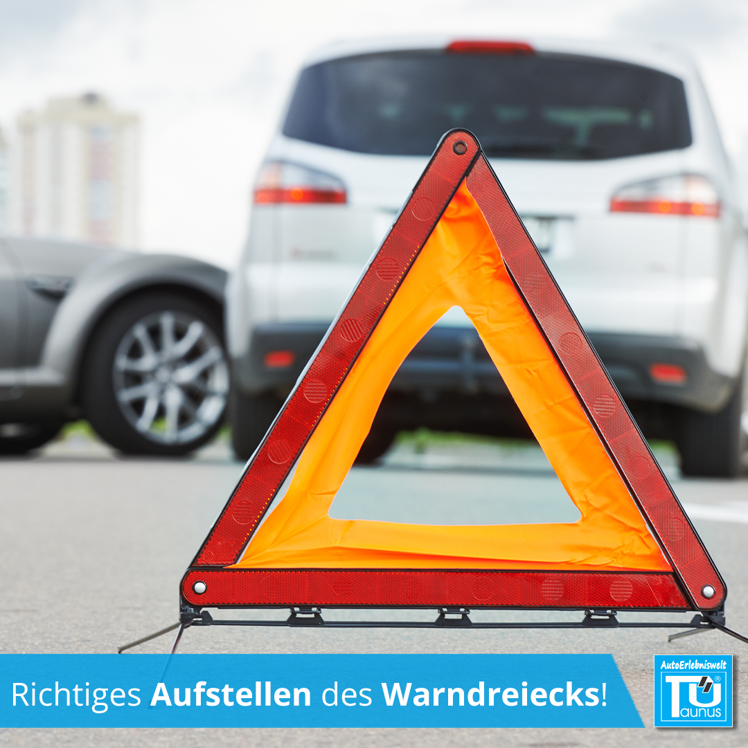 Zur Absicherung einer Unfall- oder Pannenstelle im Straßenverkehr wird das Warndreieck am Fahrbahnrand aufgestellt. 

Den ganzen Artikel findest Du hier:
facebook.com/TueTaunus/phot…

<a href="/TueTaunus/">TÜ TAUNUS</a>