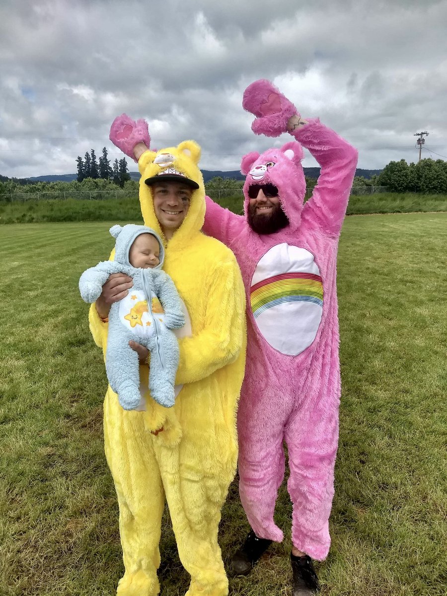 Log Jam 2022 is in the books! The Desert Lorax, aka Smokey the Lorax and the Care Bear Stare, went 2-2 in pool play and 1-2 in B Bracket. We forgot to snag a team photo, so enjoy these adorable Care (Barbaloot) Bears instead! 🐻🌈♥️