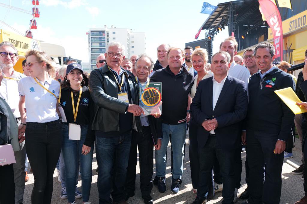 patricebegay's tweet image. La passion de la région @hautsdefrance est l’âme de la parole entrepreneuriale.La confiance en soi,la passion &amp;amp; l’amour sont les fondements de la vie.Grand succès populaire pour #bigtour @BercksurMer suivi par 1,436 millions de personnes. ⏯ @RTLFrance bit.ly/3t0KdoP