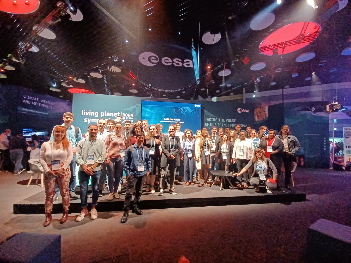 ESA Earth Observation (@esa_eo) on Twitter photo Next Generation EO!
The recipients of the ESA / EC LPS22 Student Grants at the Build the Future event co-hosted by <a href="/esa/">European Space Agency</a> and <a href="/EU4Space/">🇪🇺 EUSPA - EU Agency for the Space Programme</a>.
We hope to see you back at the Living Planet Symposium🛰️😄 Next Generation EO!
The recipients of the ESA / EC LPS22 Student Grants at the Build the Future event co-hosted by <a href="/esa/">European Space Agency</a> and <a href="/EU4Space/">🇪🇺 EUSPA - EU Agency for the Space Programme</a>.
We hope to see you back at the Living Planet Symposium🛰️😄