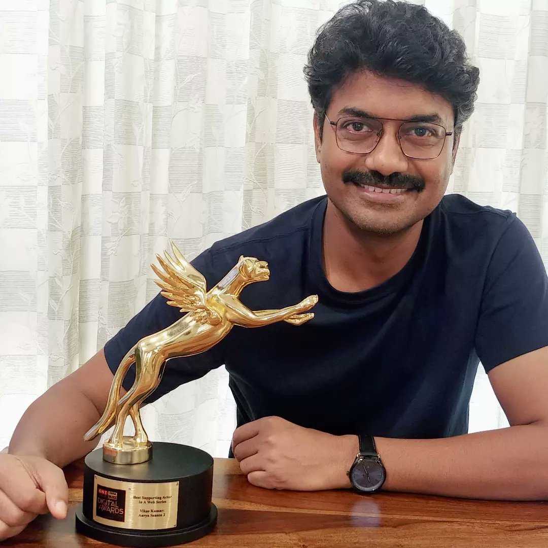 strictlyvikas's tweet photo. Finally got to lay my hands on the trophy! Thank you, @iwmbuzz, @OfficialRMFilms , @RamKMadhvani! #Aarya #Aarya2 #AaryaSeason2 https://t.co/WyvYLCMQEj