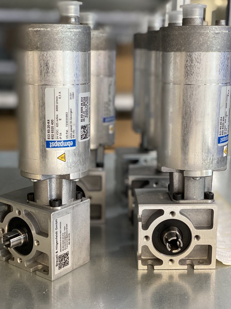 Getriebemotor 
breuell-hilgenfeldt.de / 040-538092-20

#motor #elektro #elektromotor #maschinen #maschinenbau #antrieb #rotation #rotieren #kompetenz #komplexität #kombination #kombinieren #getriebe #getriebemotor #elektroantrieb