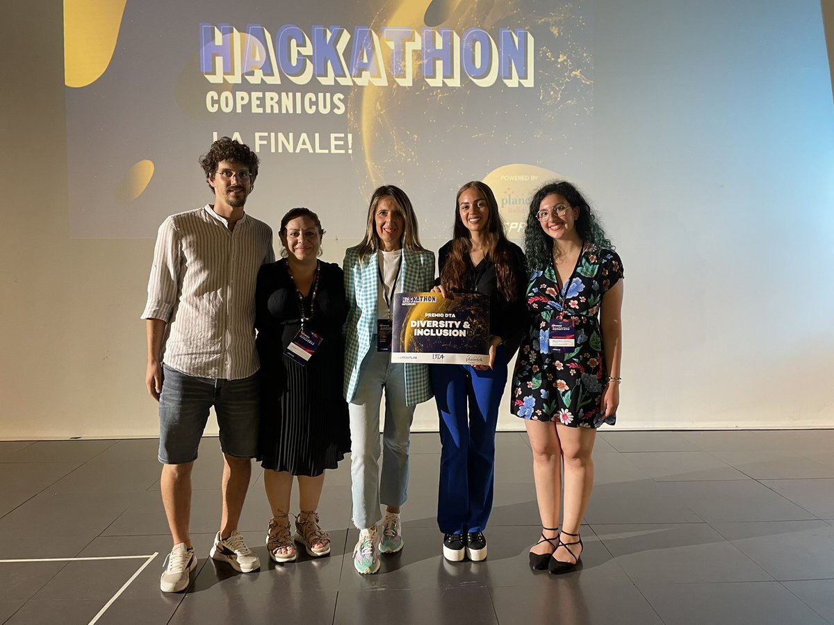 DTA_Aerospace's tweet photo. Young generations and new ideas at the #HackathonCopernicus2022. Our “Diversity & Inclusion” award was delivered to the MOT team. @planetek @ourevitch_stp @CopernicusEU @latitudo40 @EU4Space https://t.co/bAod5deOLf