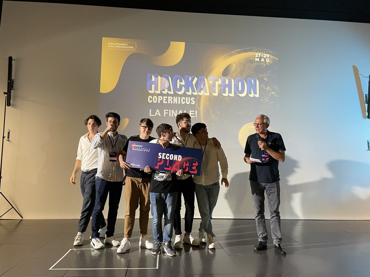 DTA_Aerospace's tweet photo. Young generations and new ideas at the #HackathonCopernicus2022. Our “Diversity & Inclusion” award was delivered to the MOT team. @planetek @ourevitch_stp @CopernicusEU @latitudo40 @EU4Space https://t.co/bAod5deOLf
