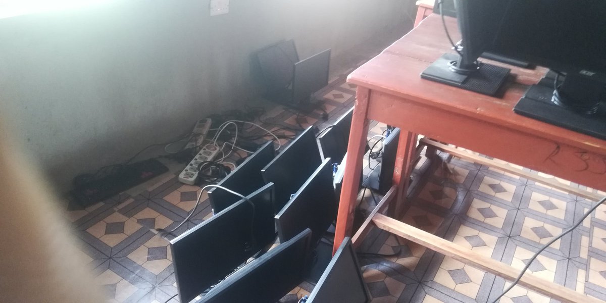 SteveUG's tweet image. Got up at 3 am Saturday to go to Ibanda to redo a computer lab's #NComputing setup, stood all day and part of the night. Boarded an uncomfortable bus back to K'la at 11 pm and now instead of resting, I am tweeting 😆.
That's the life of #RestlessTeachers