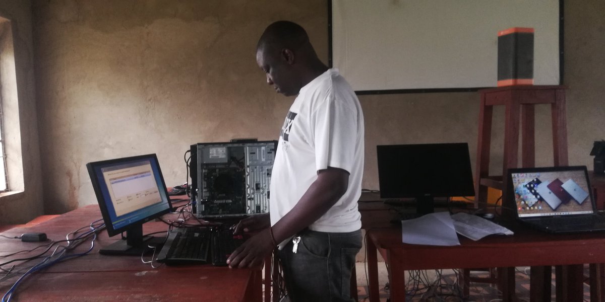 SteveUG's tweet image. Got up at 3 am Saturday to go to Ibanda to redo a computer lab's #NComputing setup, stood all day and part of the night. Boarded an uncomfortable bus back to K'la at 11 pm and now instead of resting, I am tweeting 😆.
That's the life of #RestlessTeachers