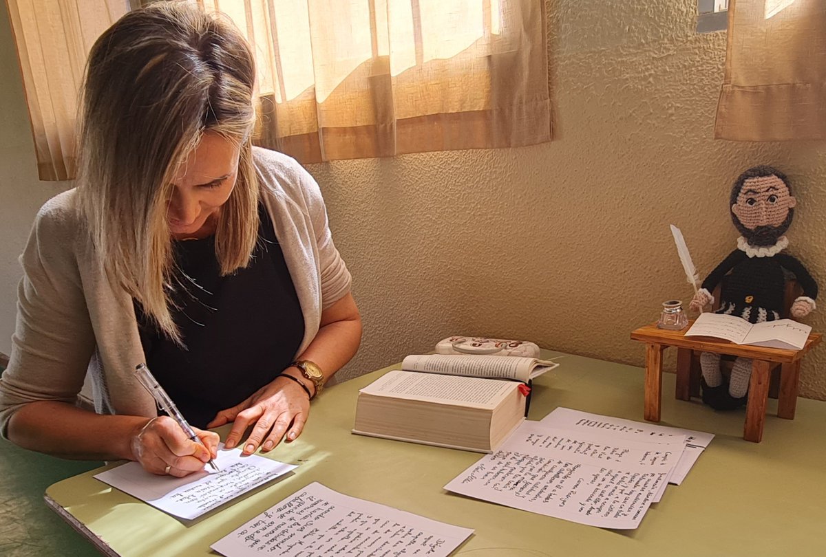 dulaci's tweet photo. Vamos creciendo #EntornoalaLengua
Escribimos el Quijote con pluma y tinta 
Nuestra última actividad #EscribirQuijote la hemos realizado en colegio Santa Bárbara de Villacañas. Gracias. #steam #steampya https://t.co/mu9Bym7aXp