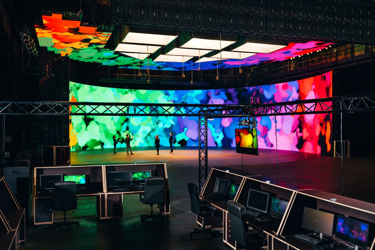 ARRIChannel's tweet photo. The Brain Bar and the lighting console at #DARKBAY Virtual Production Stage - It coordinates all effects, graphics and Unreal Engine integration. The lighting console ran more than 70 #SkyPanels S60-C and 50 #ARRIOrbiters.
#ARRI #ARRILighting #ARRIRental #ARRISolutionsGroup https://t.co/wCSn3tsecW