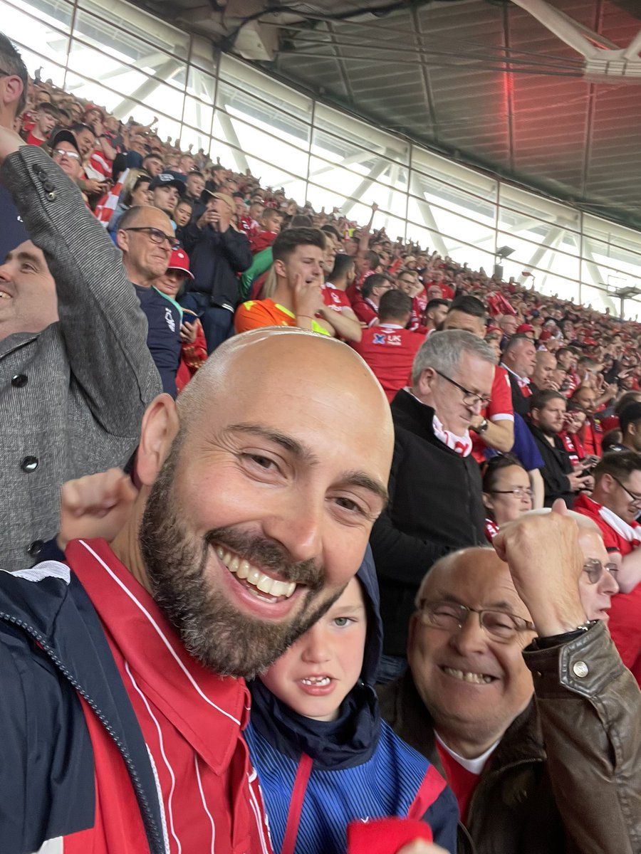 Squizz17's tweet photo. WHAT. A. DAY. Over 20 years and we’ve finally done it! You Reds!!! #nffc 🔴⚪️ https://t.co/NcvJqvyTfW