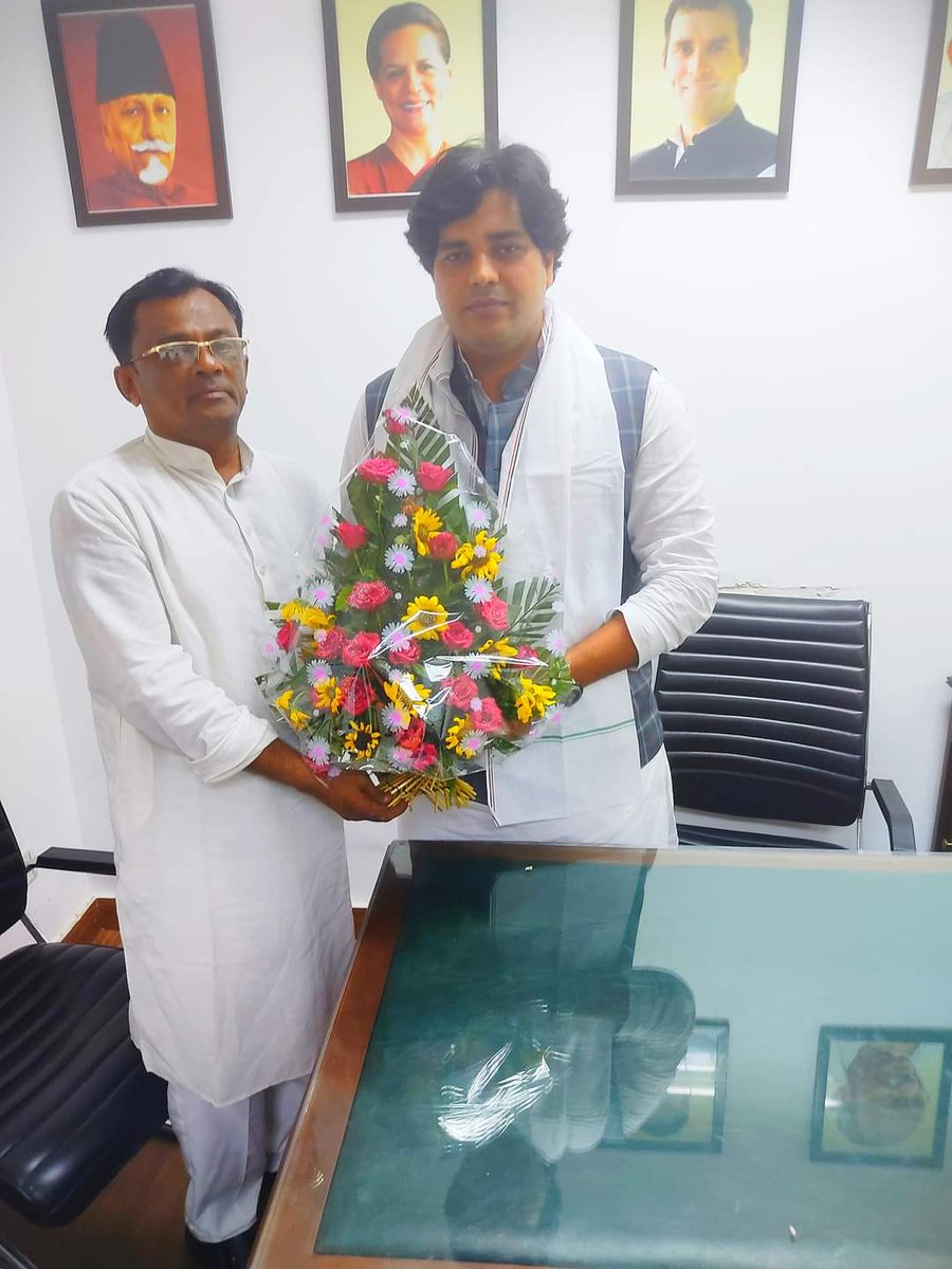 g_khalak's tweet photo. अखिल भारतीय कांग्रेस कमेटी अल्पसंख्यक विभाग के राष्ट्रीय चेयरमैन @ShayarImran जी को महाराष्ट्र से राज्य सभा का उम्मीदवार बनाए जाने पर दिली मुबारकबाद...@ShayarImranआपको तहे दिल से मुबारकबाद...अल्लाह आपको सेहतमंद रखे और आपसे हमारी कोम के लिए बेहतरीन काम ले.. 
@OfficeOfSalman https://t.co/H336Clim1G