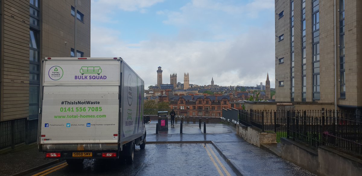 Happy Monday! Enjoy our Bulk van taking in the views in the beautiful Glasgow City Centre last week. Always a pleasure working here!